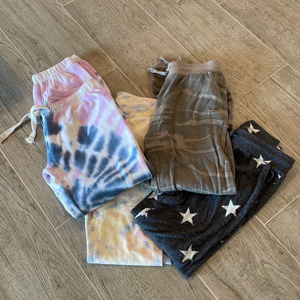 Bundle of Girls Sweatpants-various brands Size 12-14
